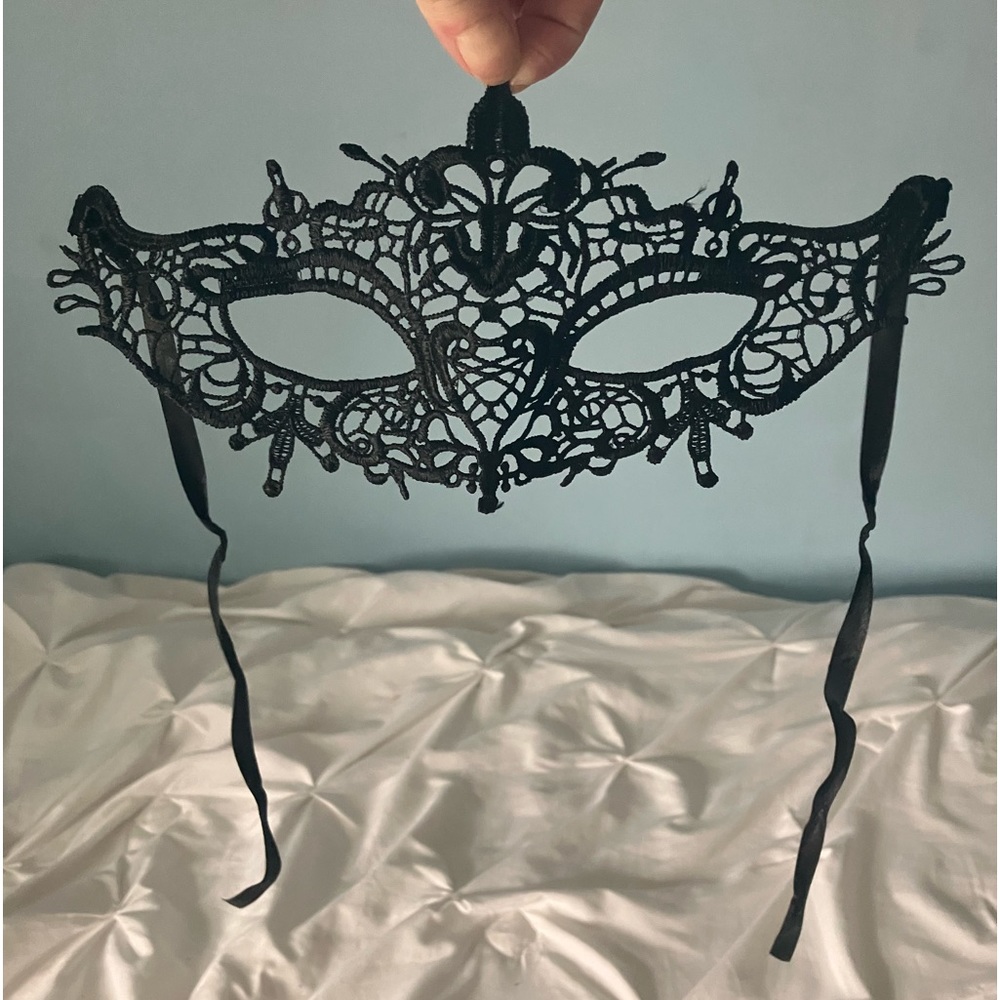 Masquerade mask